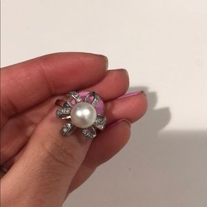 Fresh water pearl, flower ring. Sterling